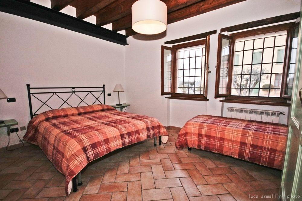 Agriturismo Cascina Boschi Apartman Volta Mantovana Kültér fotó